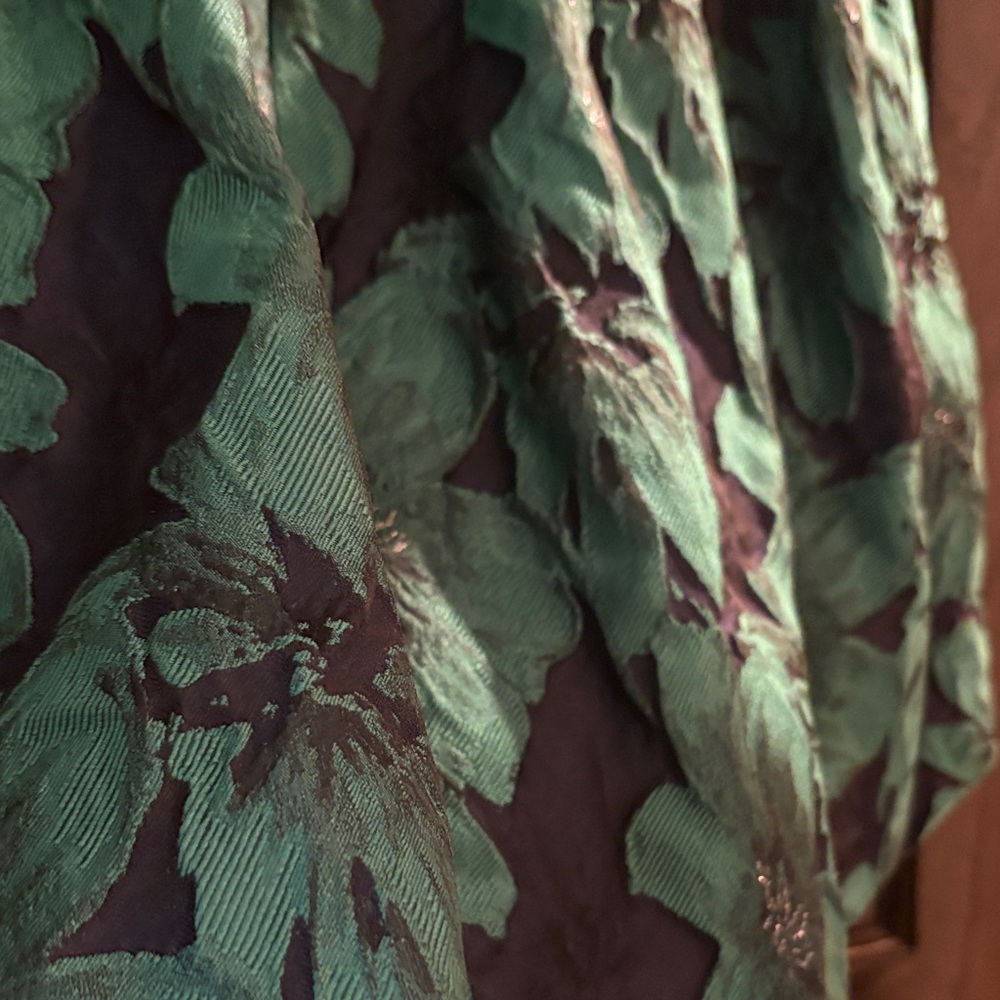 TCEC Green Floral Dress - Picture 5 of 5